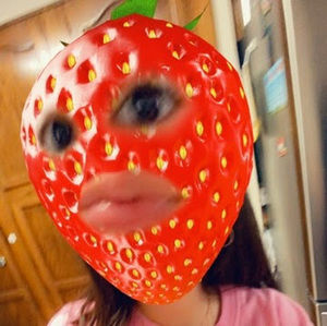 Meet your Posher, Lena